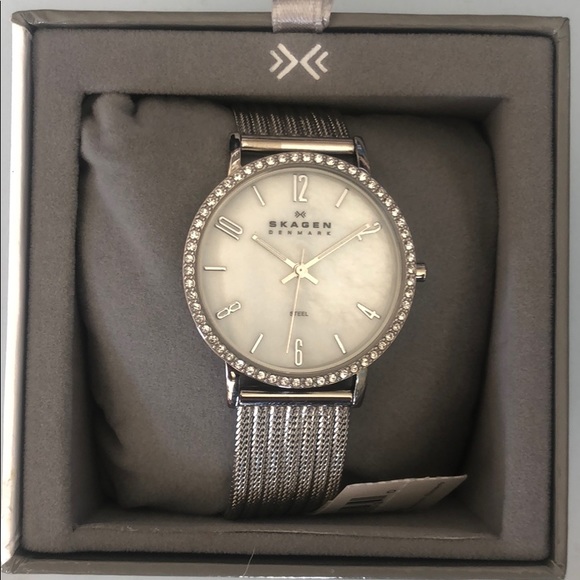 Skagen Accessories - NWT SKAGEN 32mm WOMENS WATCH